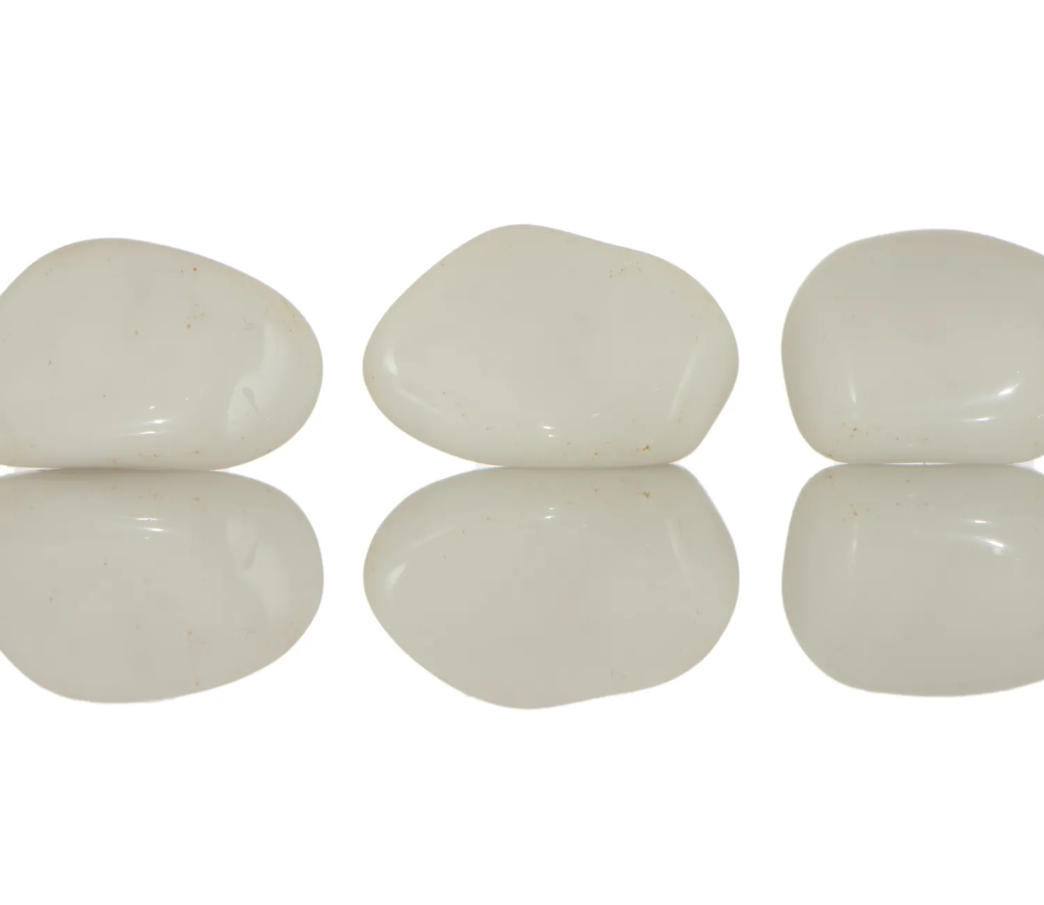 Biały opal