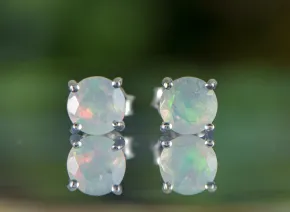 Kolczyki z opalem 5mm