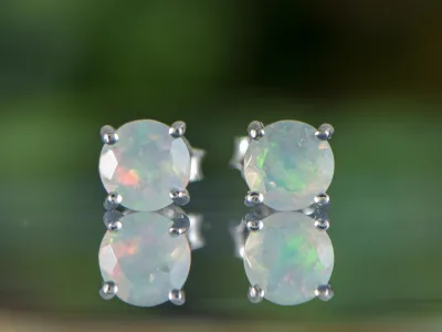 Kolczyki z opalem 5mm