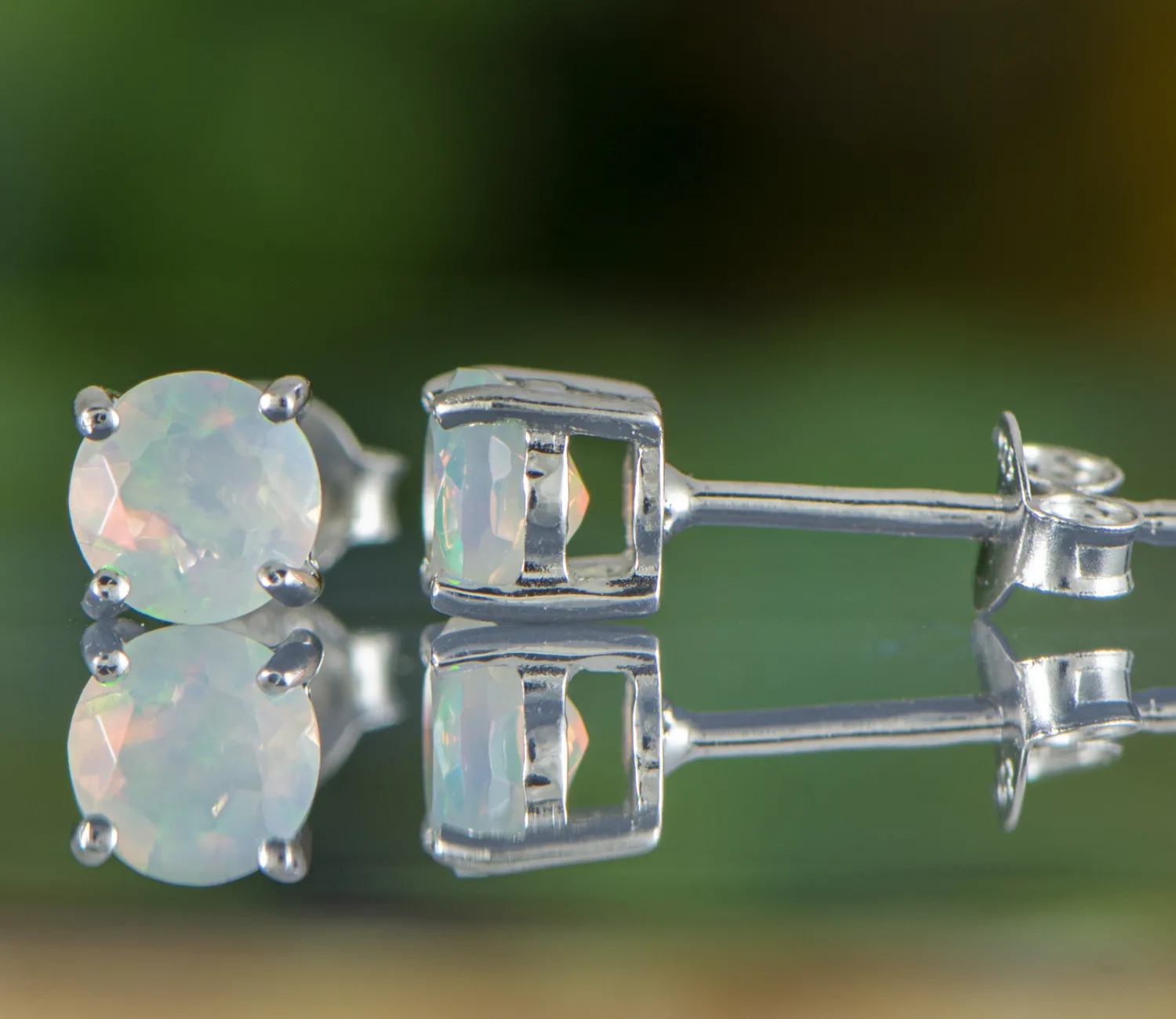 Kolczyki z opalem 5mm