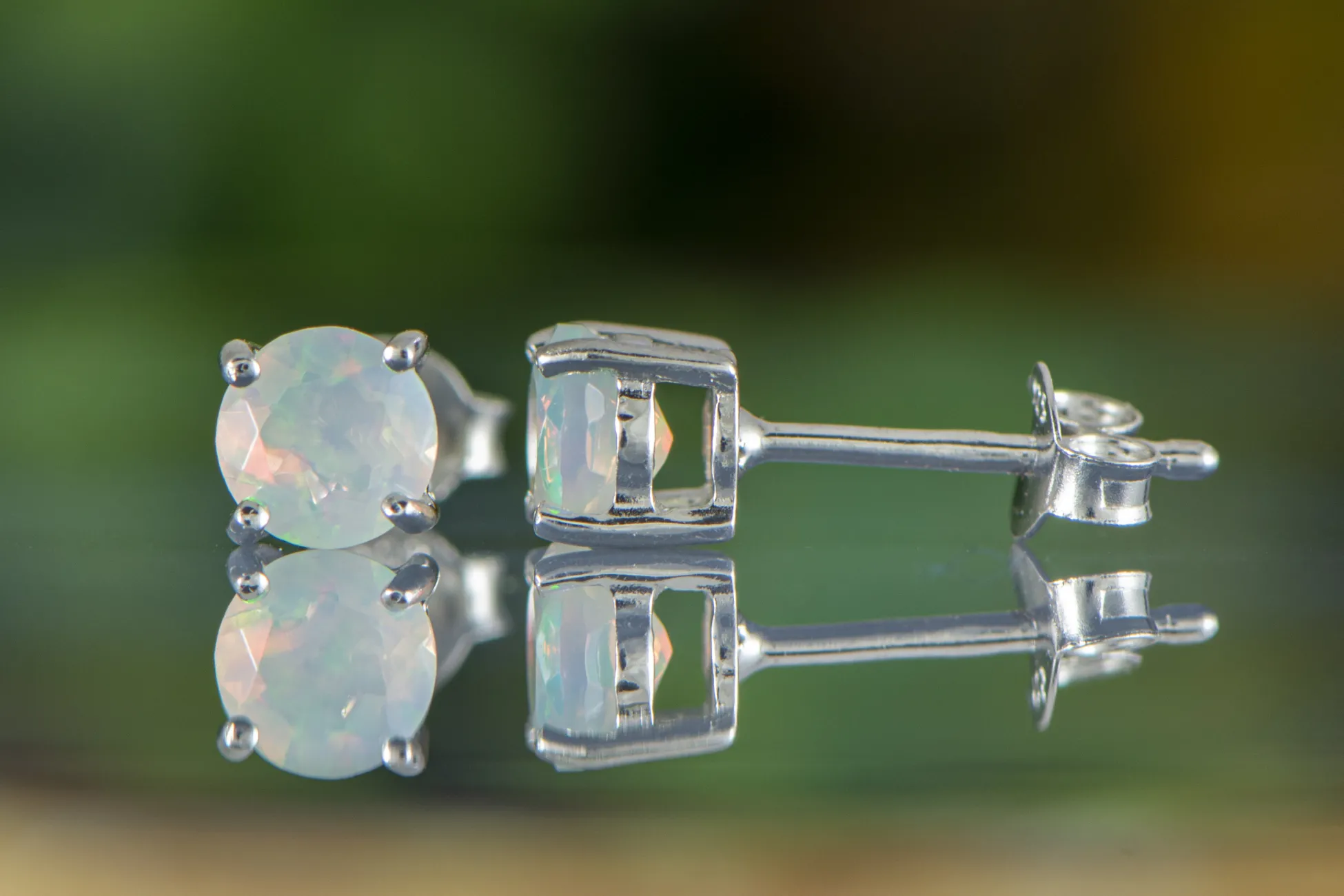 Kolczyki z opalem 5mm