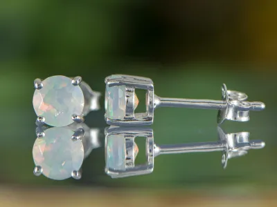 Kolczyki z opalem 5mm