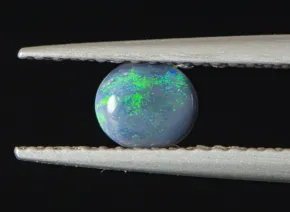 Czarny opal 0,27 cts.