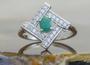 Srebrny pierścionek ze szmaragdem (Emerald)