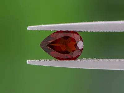 Granat 7x5 mm