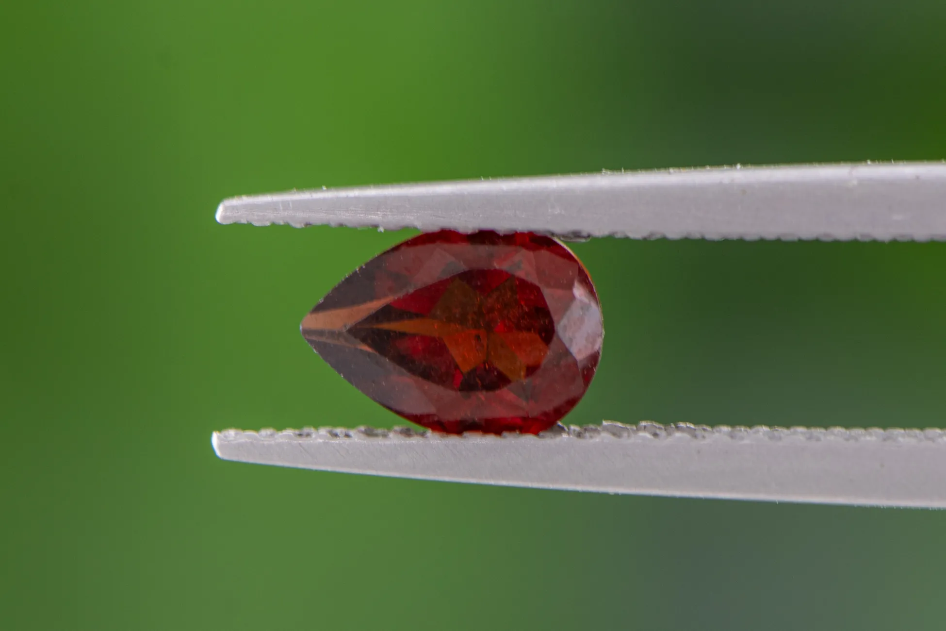 Granat 7x5 mm