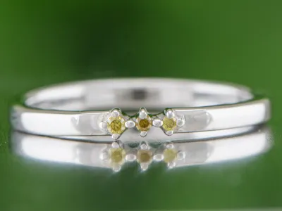 Pierścionek z Żółtymi Diamentami
